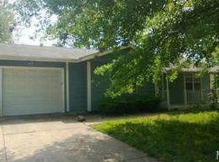 236 Midland Dr, Wright City, MO 63390