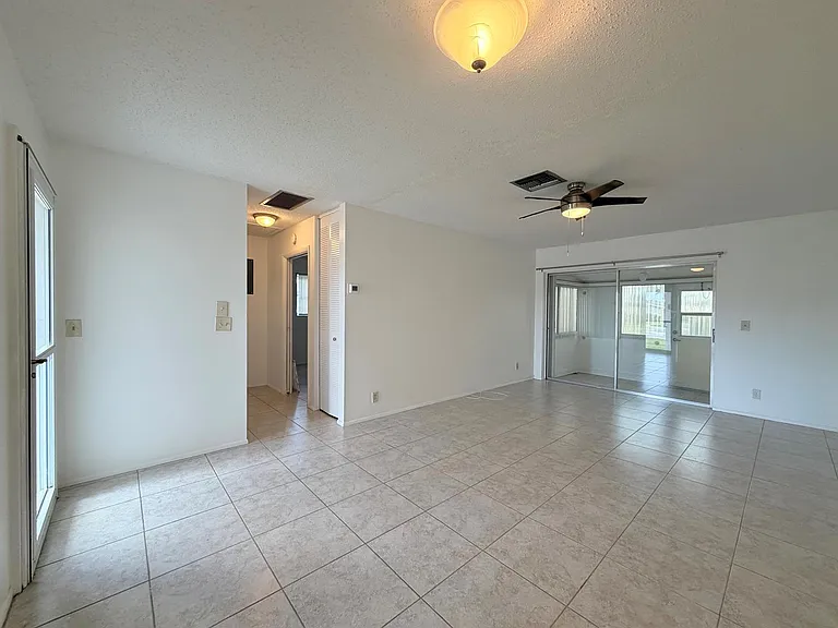 2607 Dudley Dr W #L — Photo 13