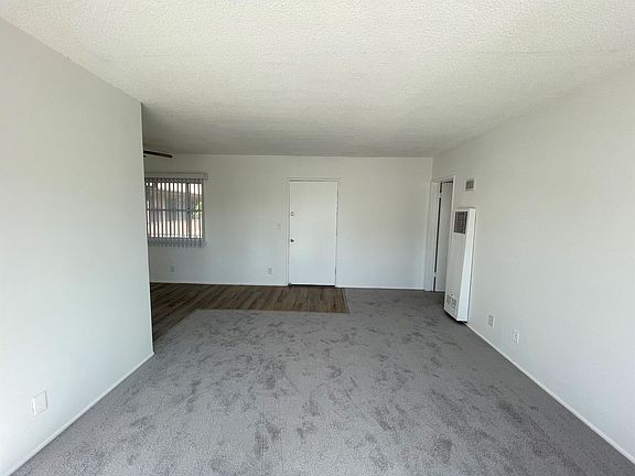 4th image of 1719-1723 Grismer Ave #B28