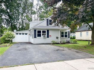 9 Curtis Ave, Baldwinsville, NY 13027
