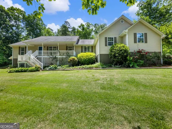 376 Thornwood Cir, Mount Airy, GA 30563