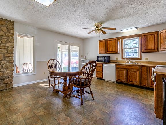 5th image of 15770 E Lake Shore Dr N