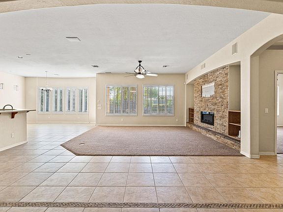 4th image of 5627 N 134th Dr