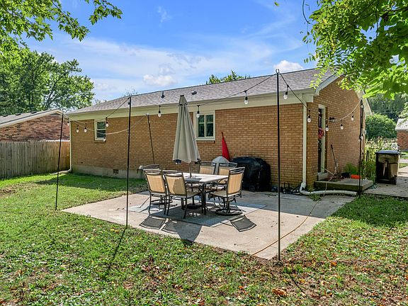 2nd image of 629 Cottonwood Dr