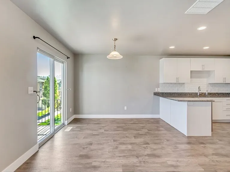 5252 W Armada Way — Photo 5