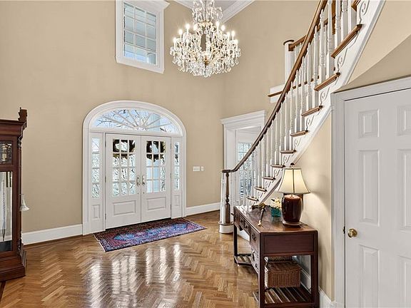 4th image of 1735 Winterthur Close