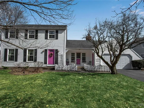 251 Old Lyme Dr, Williamsville, NY 14221