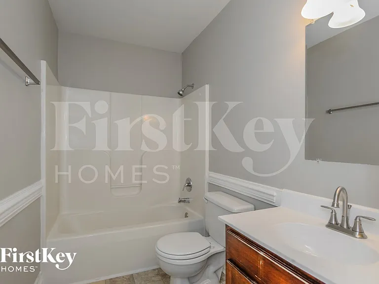 835 S Millon St — Photo 13