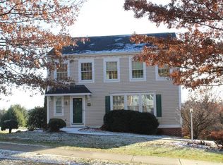 1044 Meadowbrook Dr, Canonsburg, PA 15317