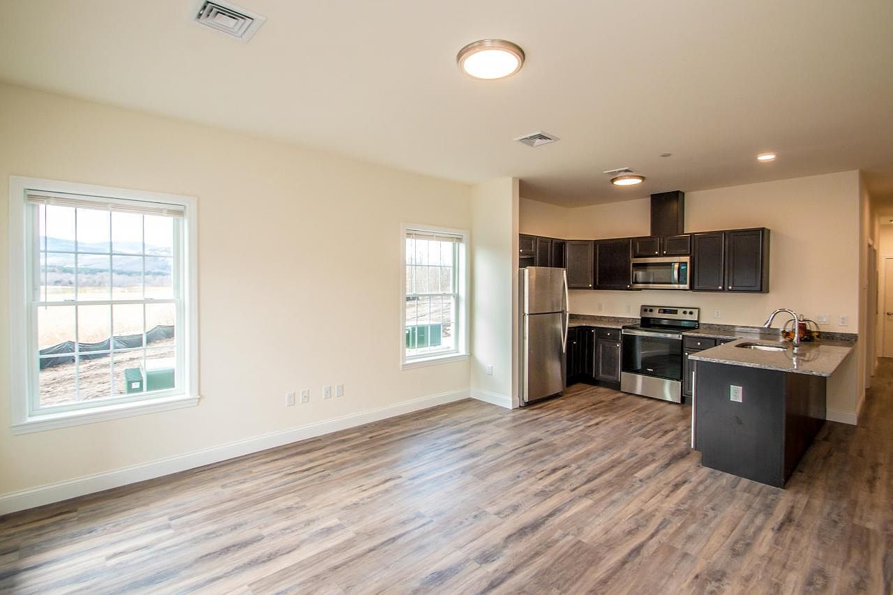 30 Alpine Place Dr 101, North Conway, NH 03860 Zillow