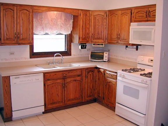 OODLES of cabinets & counters