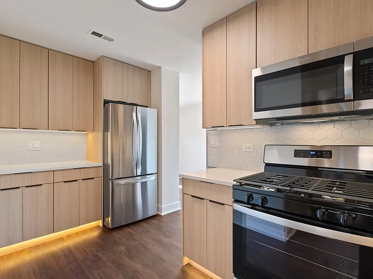 1928 N Humboldt Blvd #3 — Photo 1