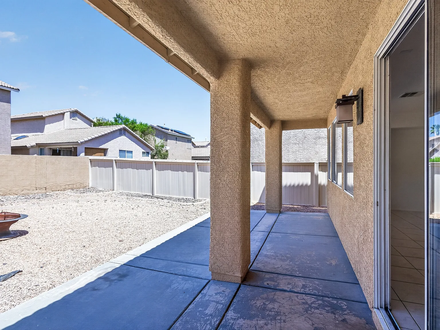 4 bed, 2.5 bath, 2224 sqft, $2,200 — Photo 4