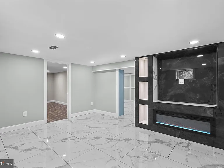 3887 Shadywood Dr — Photo 35