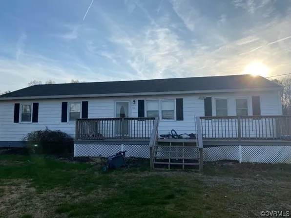 217 Bird Song Ln, Locust Hill, VA 23092