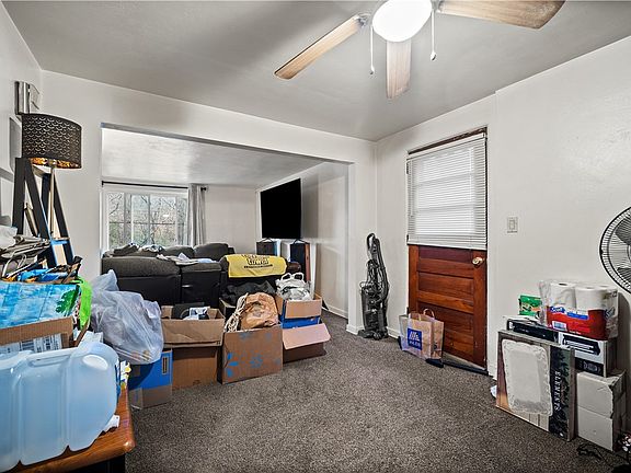 3rd image of 113 Lucinda Dr #A