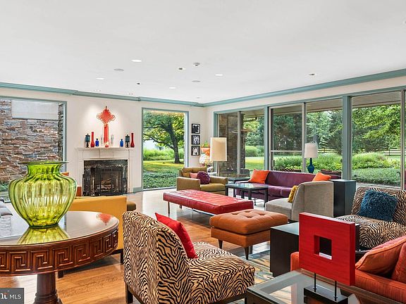 2nd image of 2026 Greenspring Valley Rd