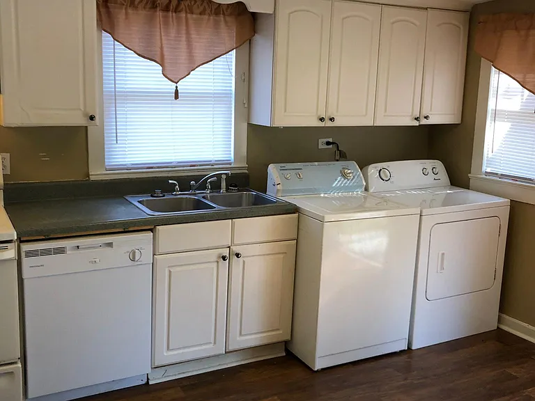 116 Beechwood Ave — Photo 4