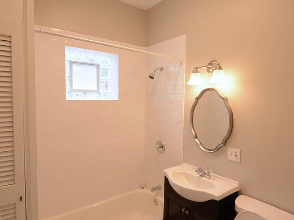 5th image of 1437 Harlem Ave APT 1