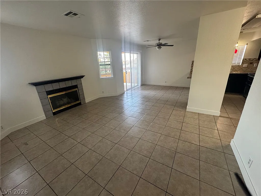 2 bed, 2.0 bath, 1060 sqft, $1,450 — Photo 4