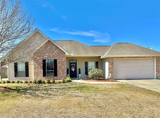 151 Fayedaye Dr, Madisonville, LA 70447