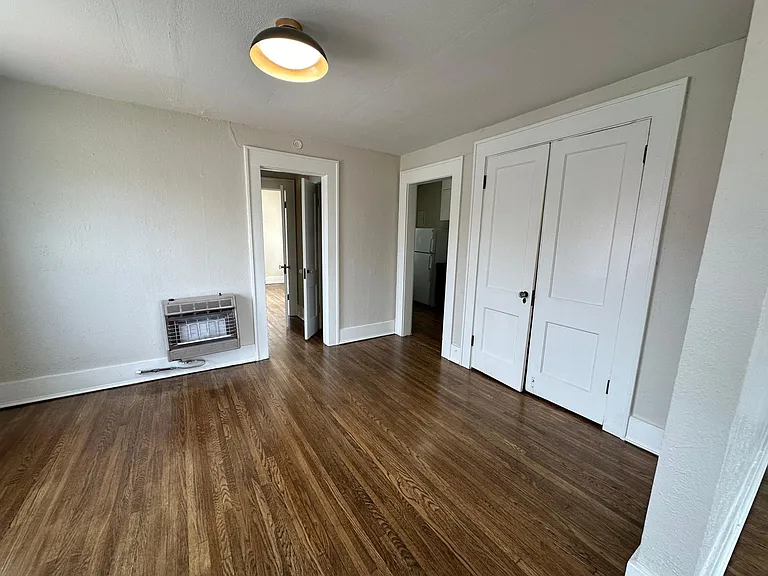 316 W 13th St #3 — Photo 10