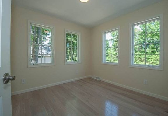 3rd image of 174 Pleasant Grove Rd