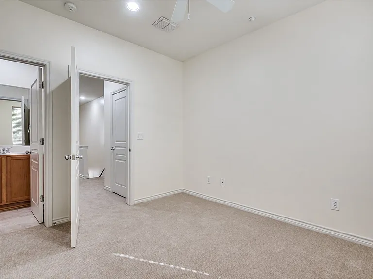 4225 McKinney Ave #11 — Photo 16