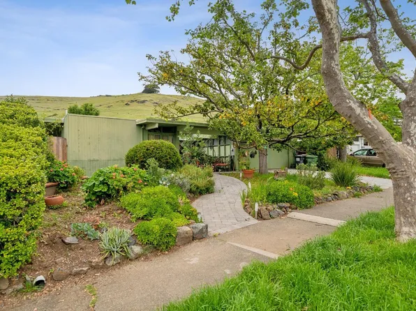 690 Las Colindas Road, San Rafael, CA 94903