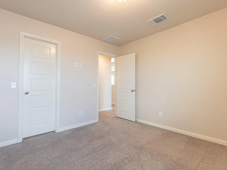 746 Farmers Dell St — Photo 9