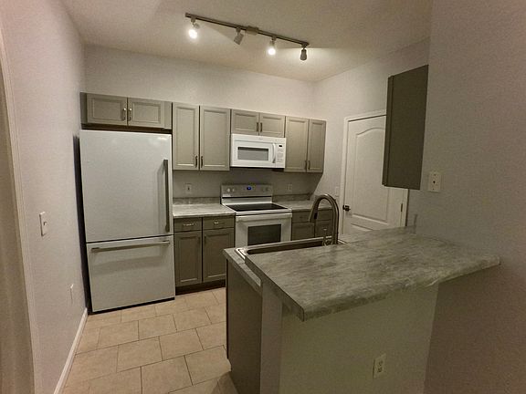 2nd image of 17946 Villa Creek Dr