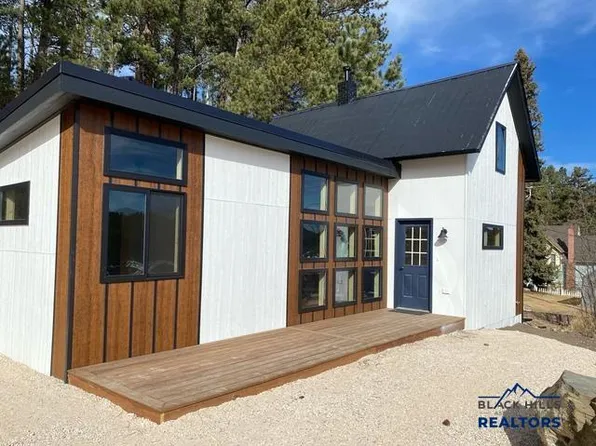 515 Pine Ave, Hill City, SD 57745