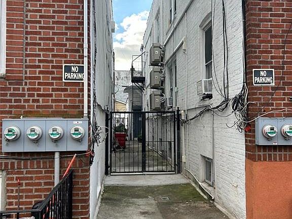 2nd image of 220 Neptune Ave