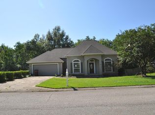 2011 Rhett Dr, Picayune, MS 39466