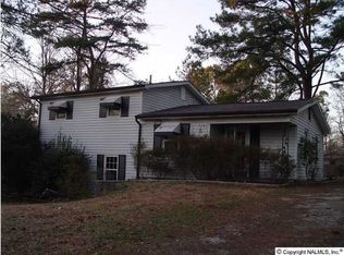 130 Cobb Rd, Ohatchee, AL 36271