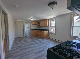39 Illinois St #3, Worcester, MA 01610