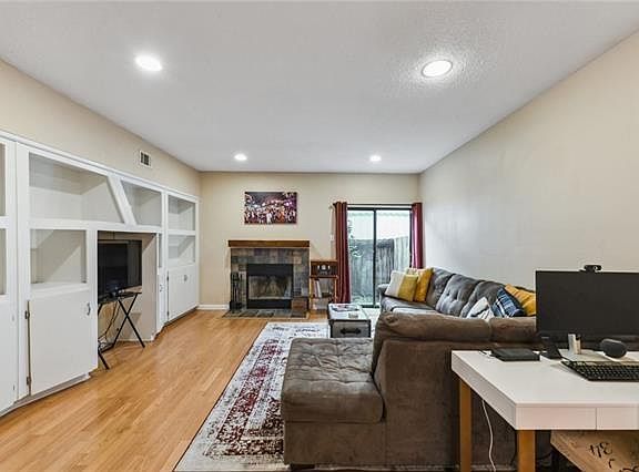 5th image of 3629 Ridgelake Dr APT 1