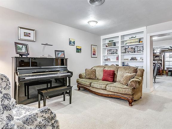 5th image of 3932 Wedgway Dr