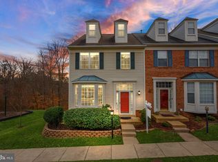 5701 Clapham Rd, Alexandria, VA 22315