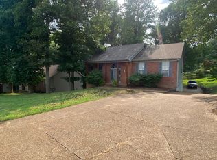 1000 Tulip Grove Rd, Hermitage, TN 37076