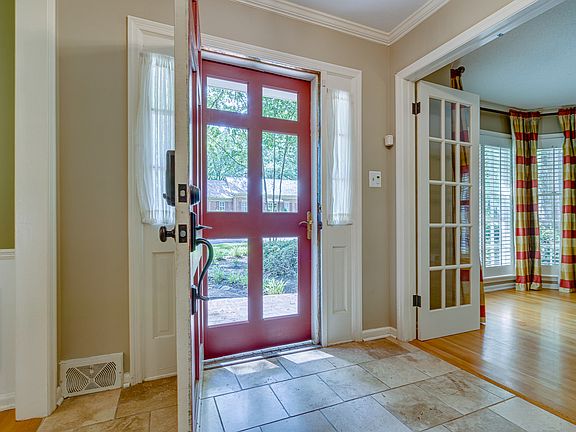 3rd image of 2366 Holly Grove Dr