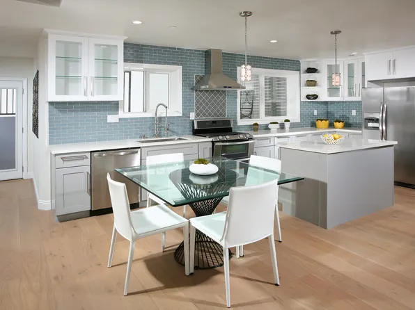 1174 W 6th St, San Pedro, CA 90732