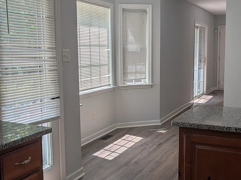 13103 Liberty Point Ct — Photo 12