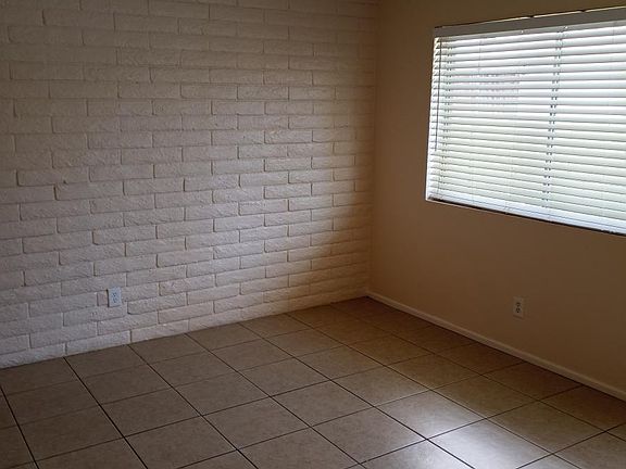 2nd image of 138 E Ingram St APT B