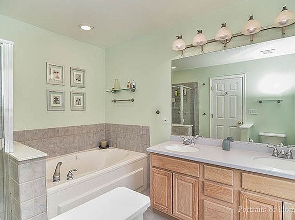 5th image of 206 Willow Blvd #1304C