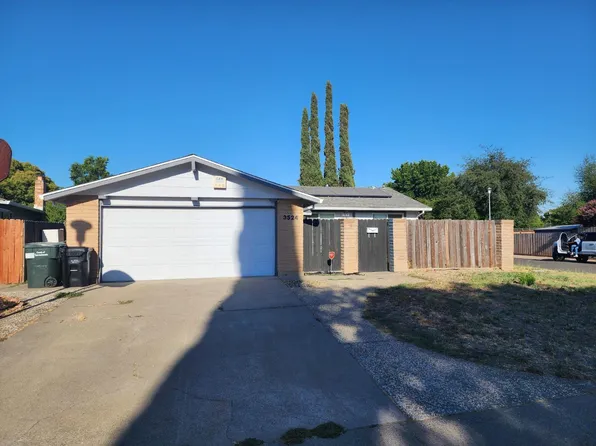 3524 W Huntsman Dr, Sacramento, CA 95826