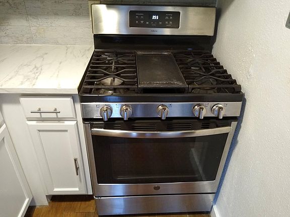 4th image of 139 Oyster Bay Cir APT 150