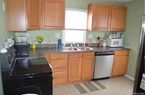 2nd image of 30398 W Huron River Dr