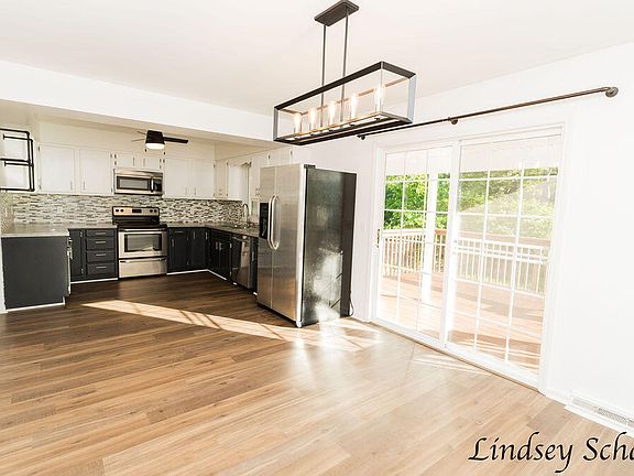 4th image of 3243 Royal Oak Rd