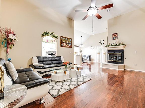 5th image of 13309 Springcreek Dr